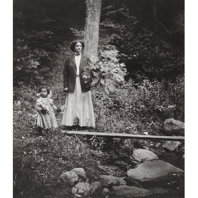 Kate and Rachel VanDerZee, Lenox, Massachusetts, from the James VanDerZee: Eighteen Photographs portfolio